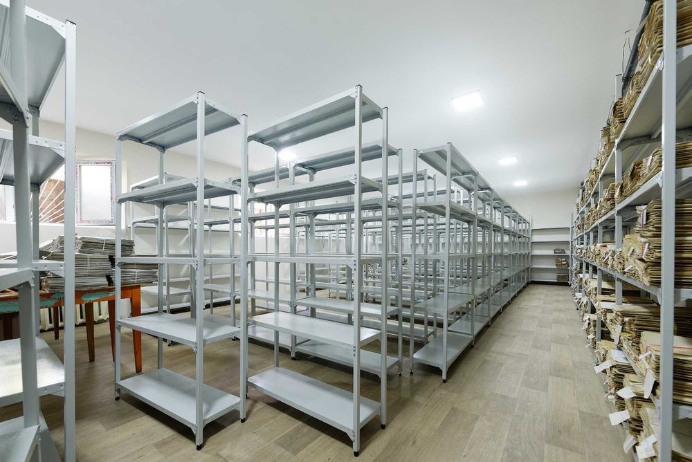 Polkaly stellaj, arxiv tokchasi Акция, метал архивный стеллаж