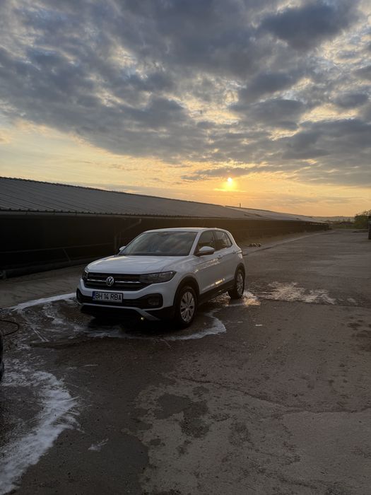 VOLKSWAGEN T-Cross 2019