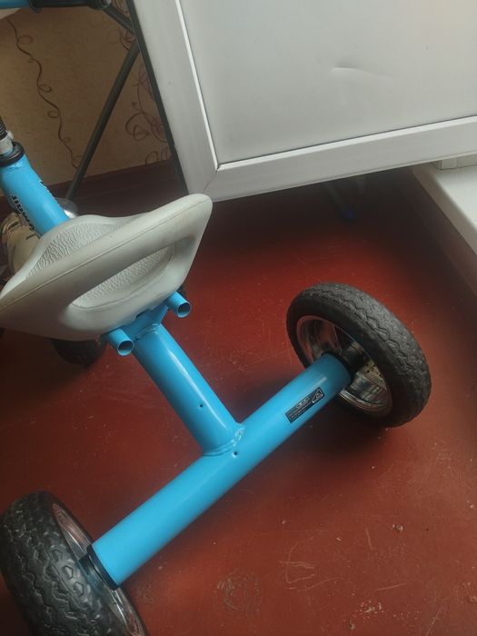 Трехколесный велосипед