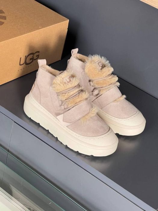 Ugg-uri diferite modele