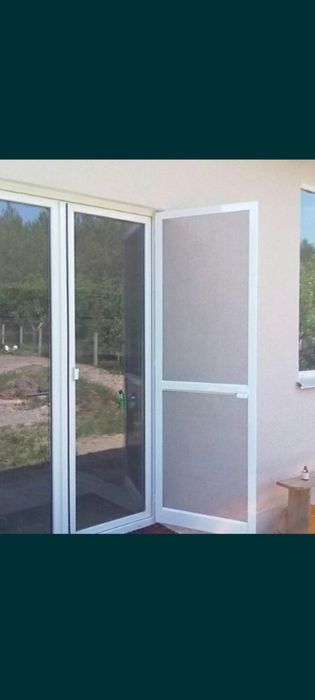 Москитные сетки и двери. Ремонт сеток и окон