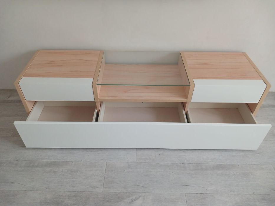 Продам красивую тумбу под тв