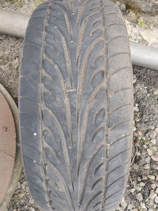 Vând cauciucuri de vara de 245/45/17