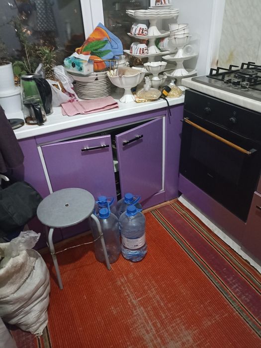 Продам кухню с духовкой