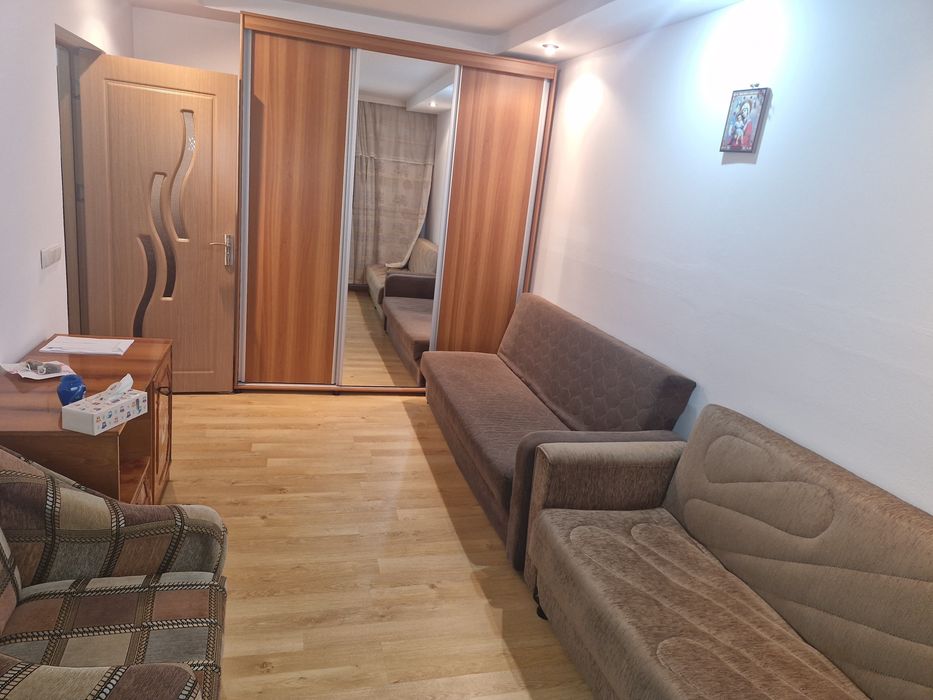 Închiriez apartament cu două camere