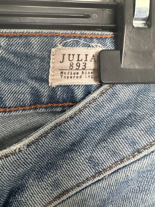 Blugi Colin’s model Julia