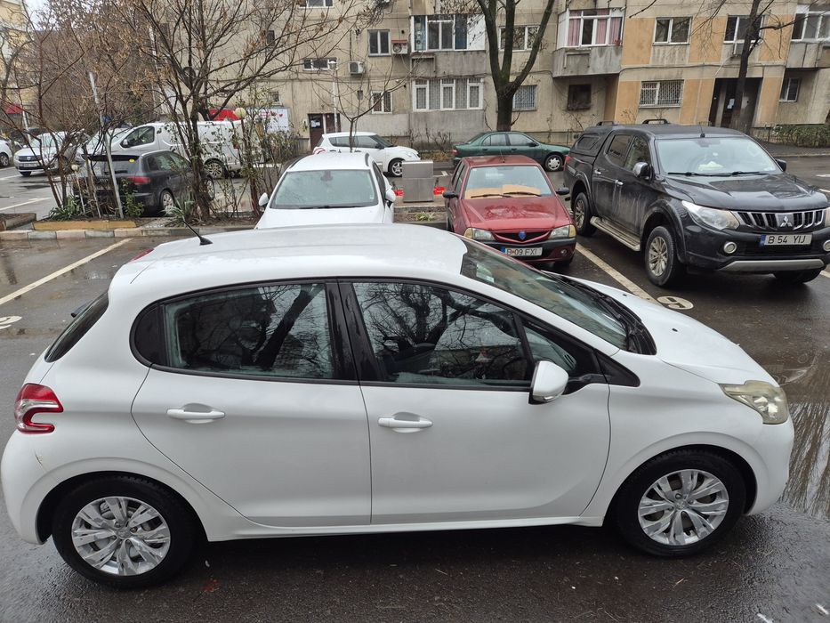 Peugeot 208  Active, 1.4 HDi, 2013