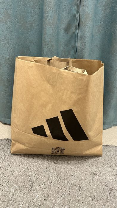 Женская куртка Adidas