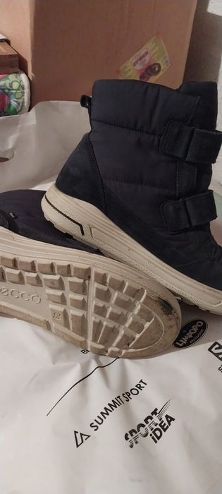 Детские ботинки.