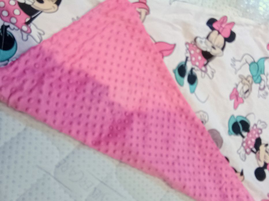 Бебешки  одеалца/пелени, дрешки и обувчици