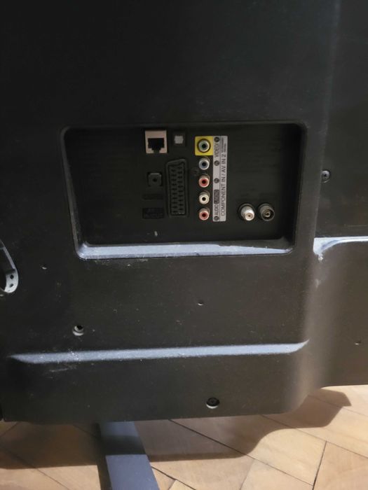 Телевизор Lg47 инча 3D 2 чифта очила