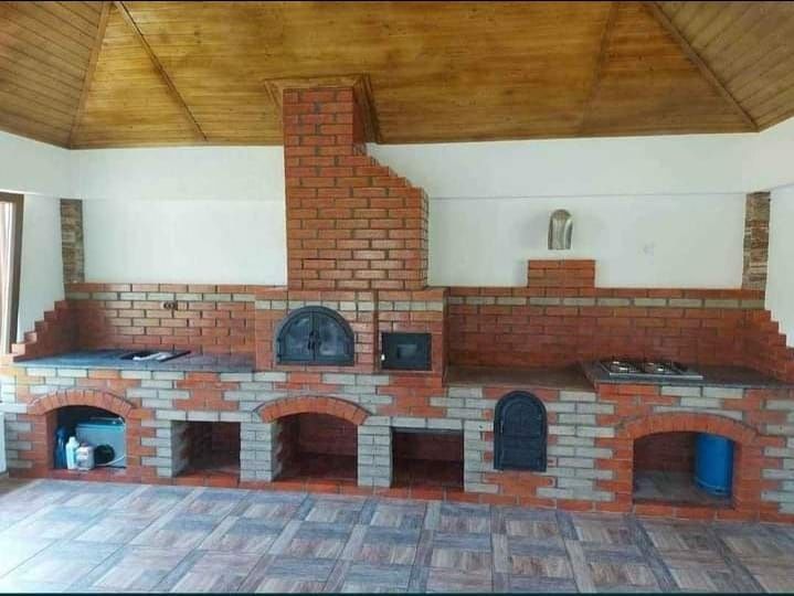 Grătare din Cărămidă