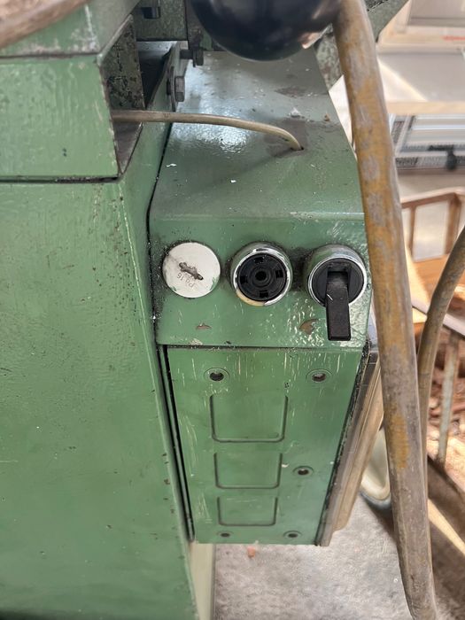 Машина за стъклодържател