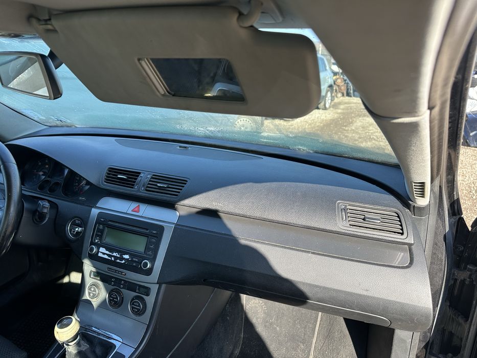 Табло със десен Airbag за VW Passat 6