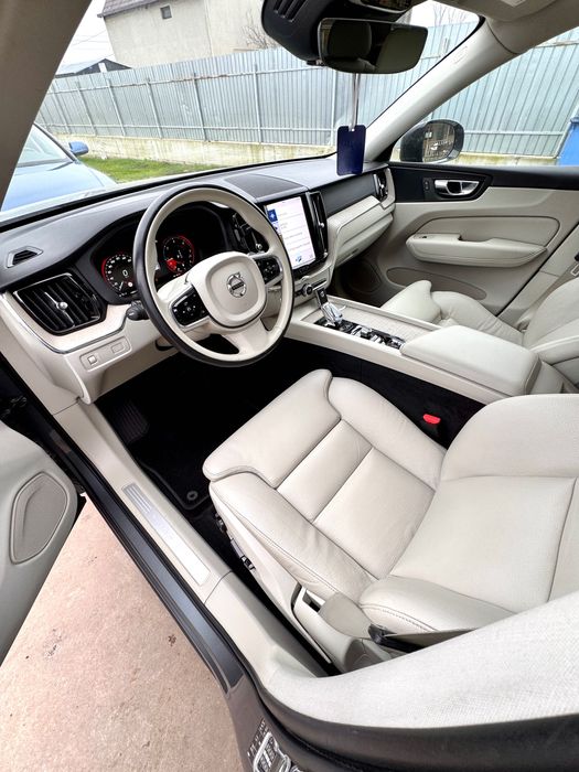 Volvo XC60 Mild Hybrid B4 2021