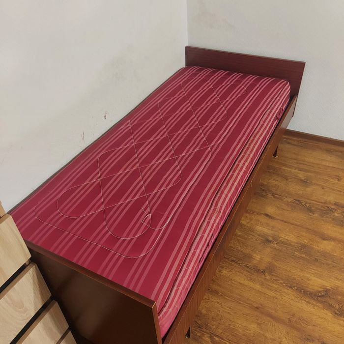 Кровать односпальная