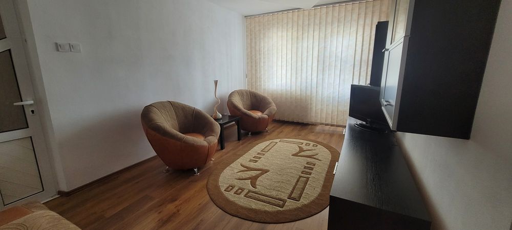 Închiriez apartament 2 camere m 6