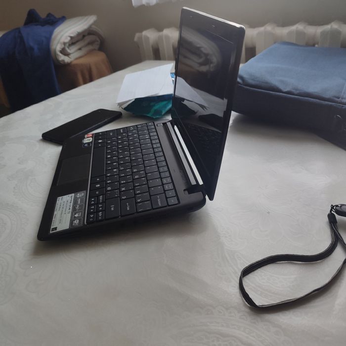 Продам Нетбук Aser