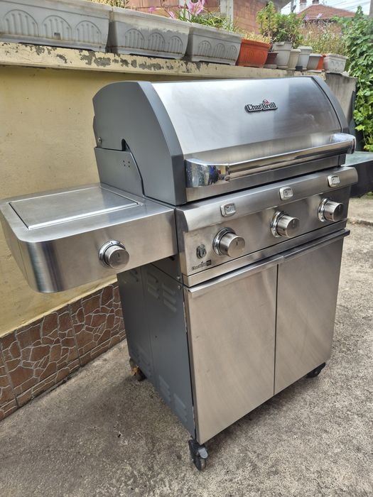 Газово барбекю Char-Broil TITAN T5000.