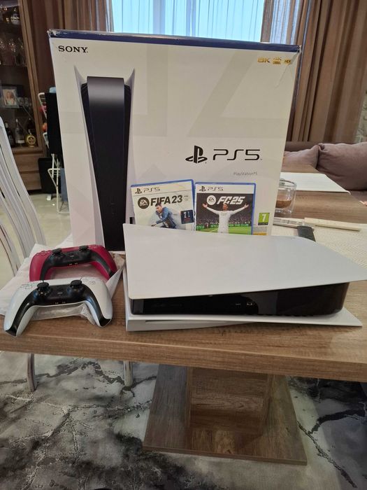 Playstation 5 + 2 контролера