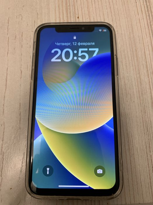 Продаю iPhone X.