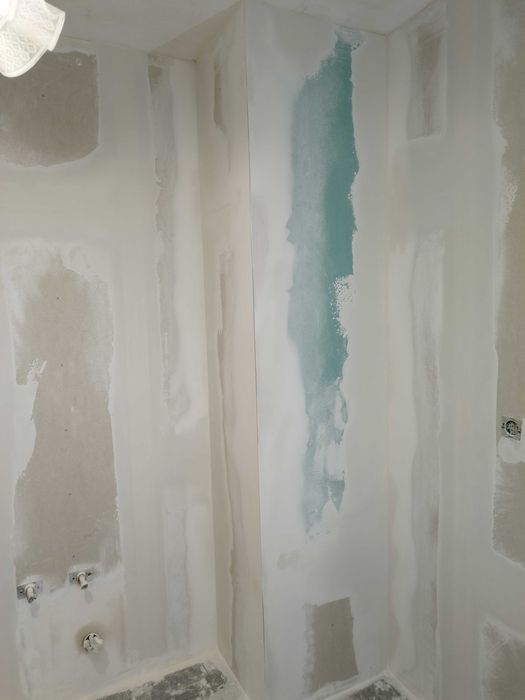 Обръщане, мебели,подмазване,шпакловане на прозорци и врати след монтаж