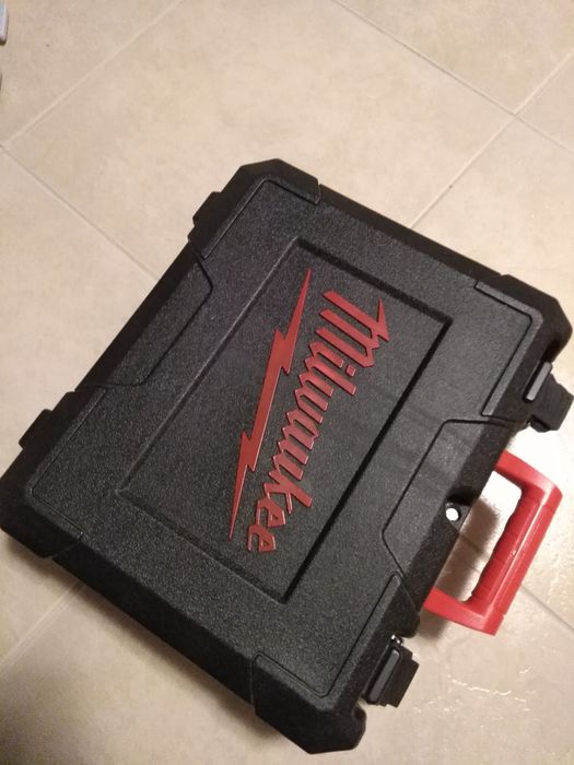 Milwaukee M18 Brushless 18V безчетков акумулаторен винтоверт