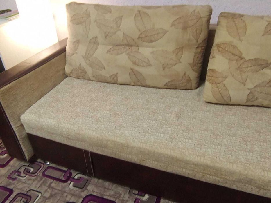 Продам диван. Б/у