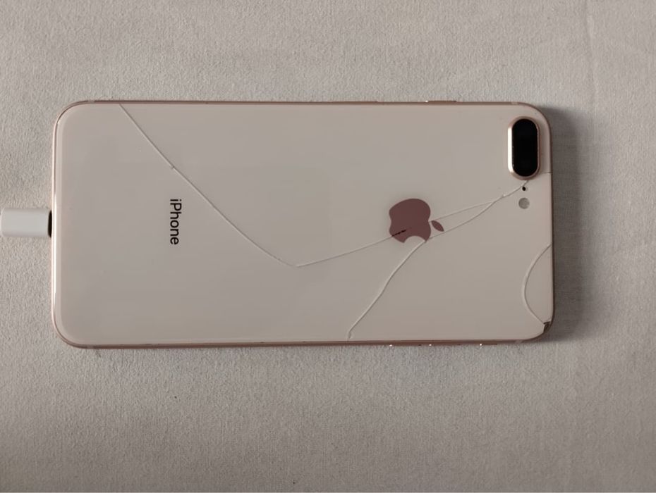 Айфон 8+