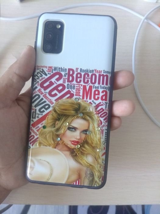 Продаётся телефон