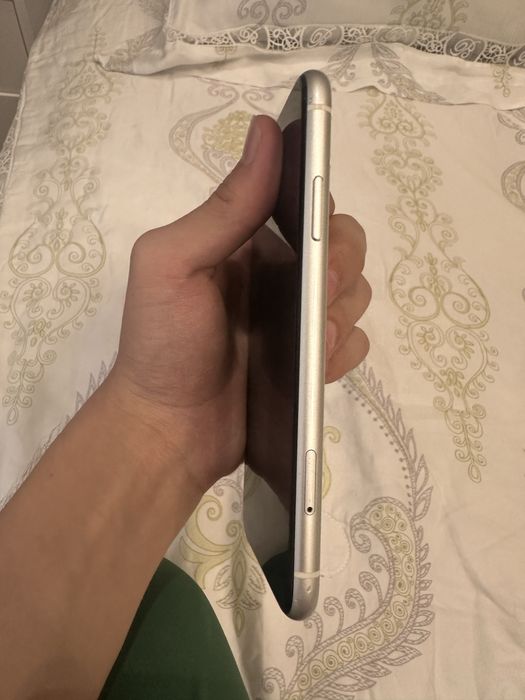 Продается Айфон 11