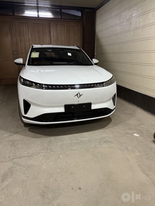 Dongfeng 008  семейный автомобиль 2025