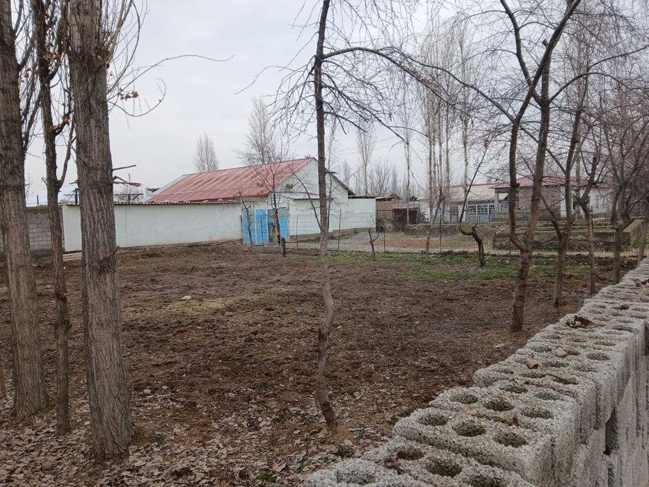 Uy sotiladi yaxshi joydan