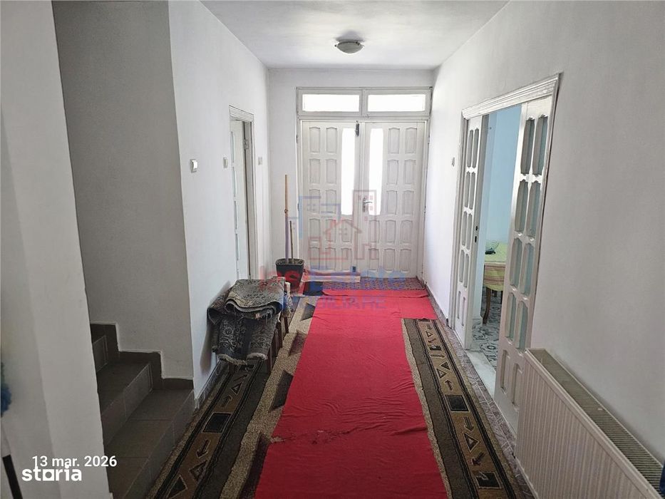 Apartament cu 3 camere la casa