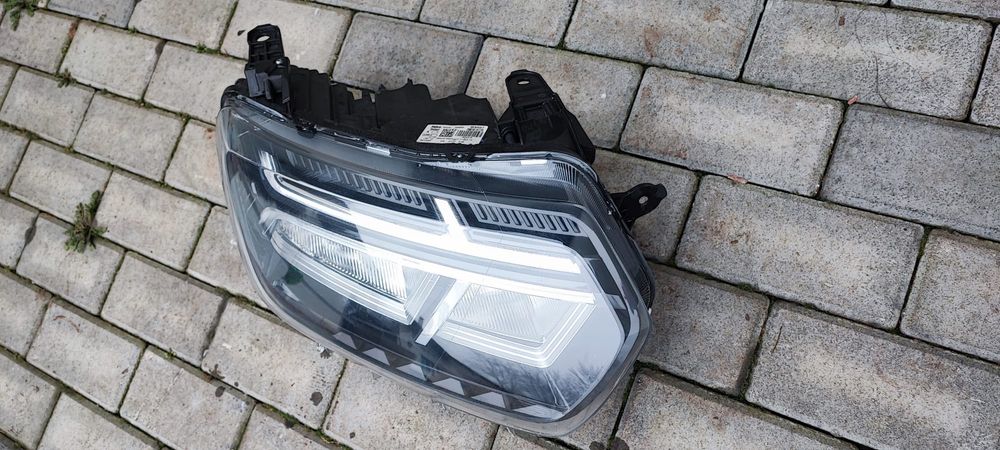 Far dreapta LED Dacia Duster 2 facelift 2021 - 2024 260101613R