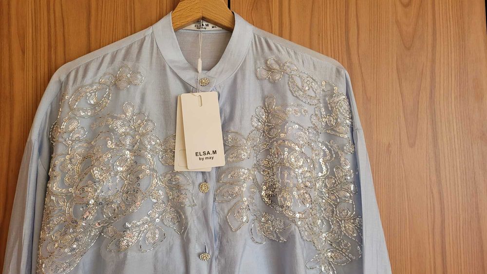 Продавам чисто нов марков комплект - риза и къси панталонки