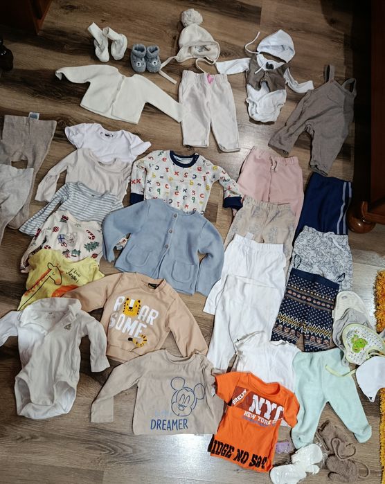 Lot de hăinuțe pentru bebeluș pentru 0-4 luni!!