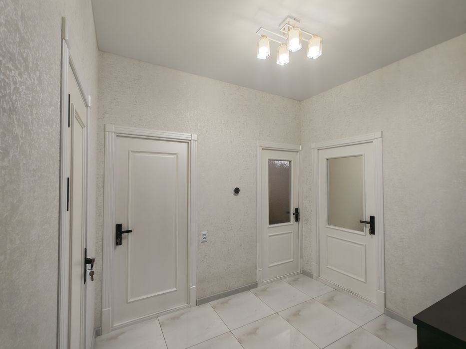 Сдаëтся новая 2-х комнатная квартира на Фрунзенском в Фергане.