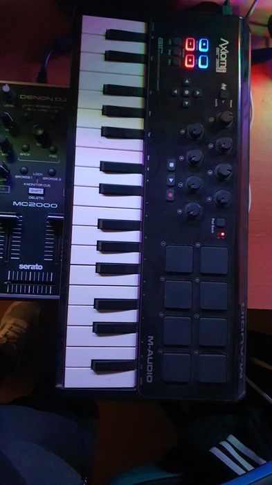 електрическа йоника M. audio