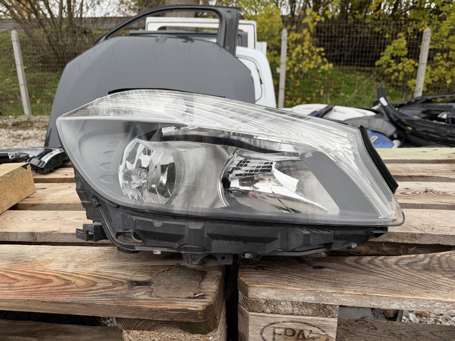 Фар Mercedes A Class W176