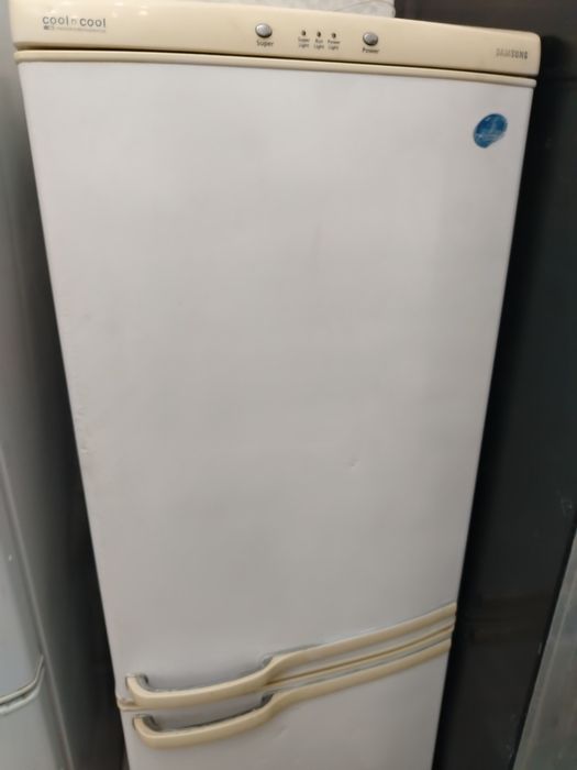 Продам холодильник Самсунг