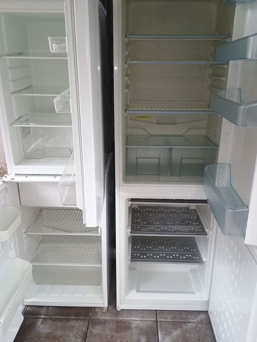 Frigider artic  înalt cu congelator