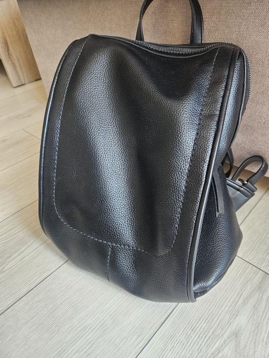 Черна дамска  раница