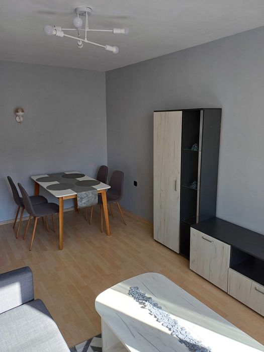 Собственик отдава под наем двустаен апартамент Лятно кино Тракия