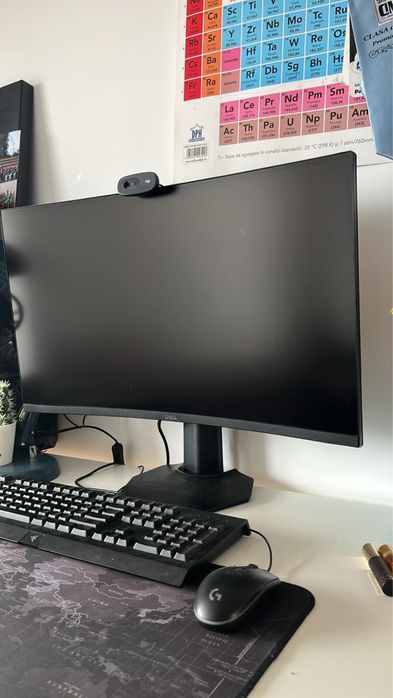 Pc Gaming functioneaza perfect , monitor Dell 144 Hz, casti ,tastatura