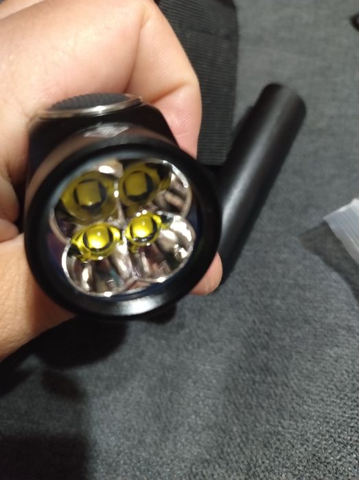 Lanterna Nitecore E4K