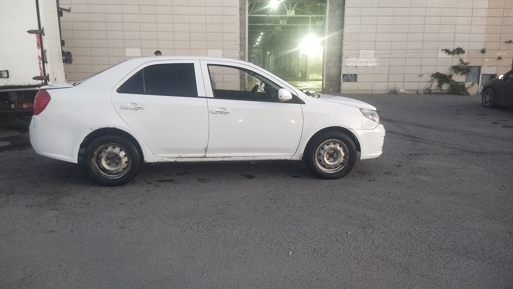 Срочно Продам Gelly GC 6