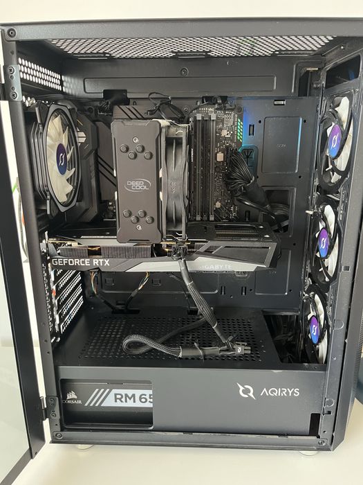 Pc Gaming functioneaza perfect , monitor Dell 144 Hz, casti ,tastatura