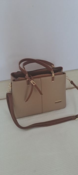 Елегантна кафява дамска чанта