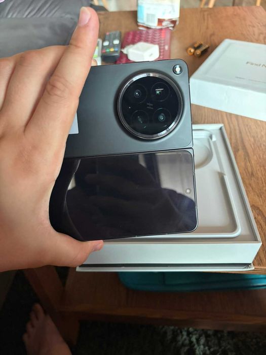Oppo Find N6 16/512GB Нов! Без гънка